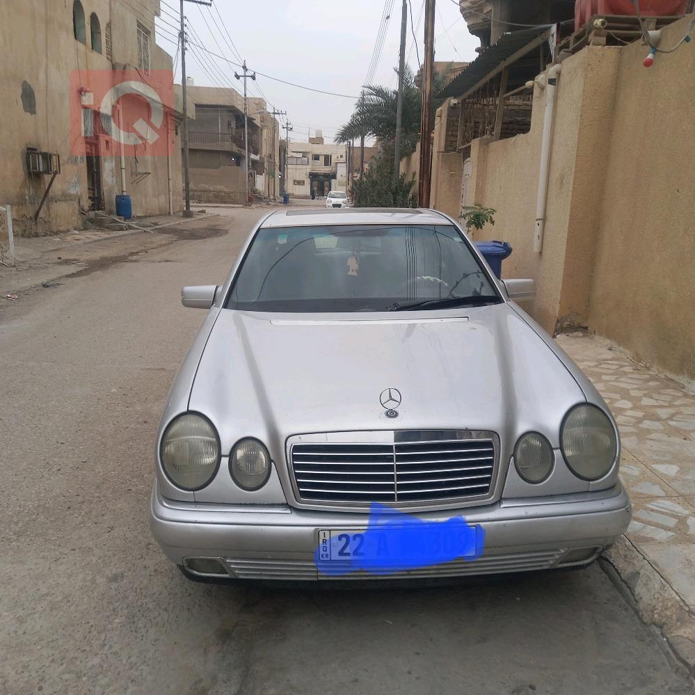 مرسيدس بنز E-Class